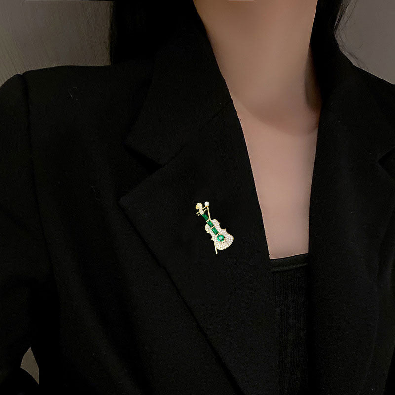 Simple Luxurious Violin Brooch