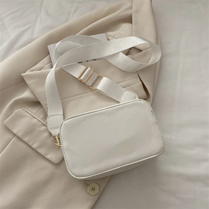 LOVE MUSIC Piano Pattern Shoulder Bag