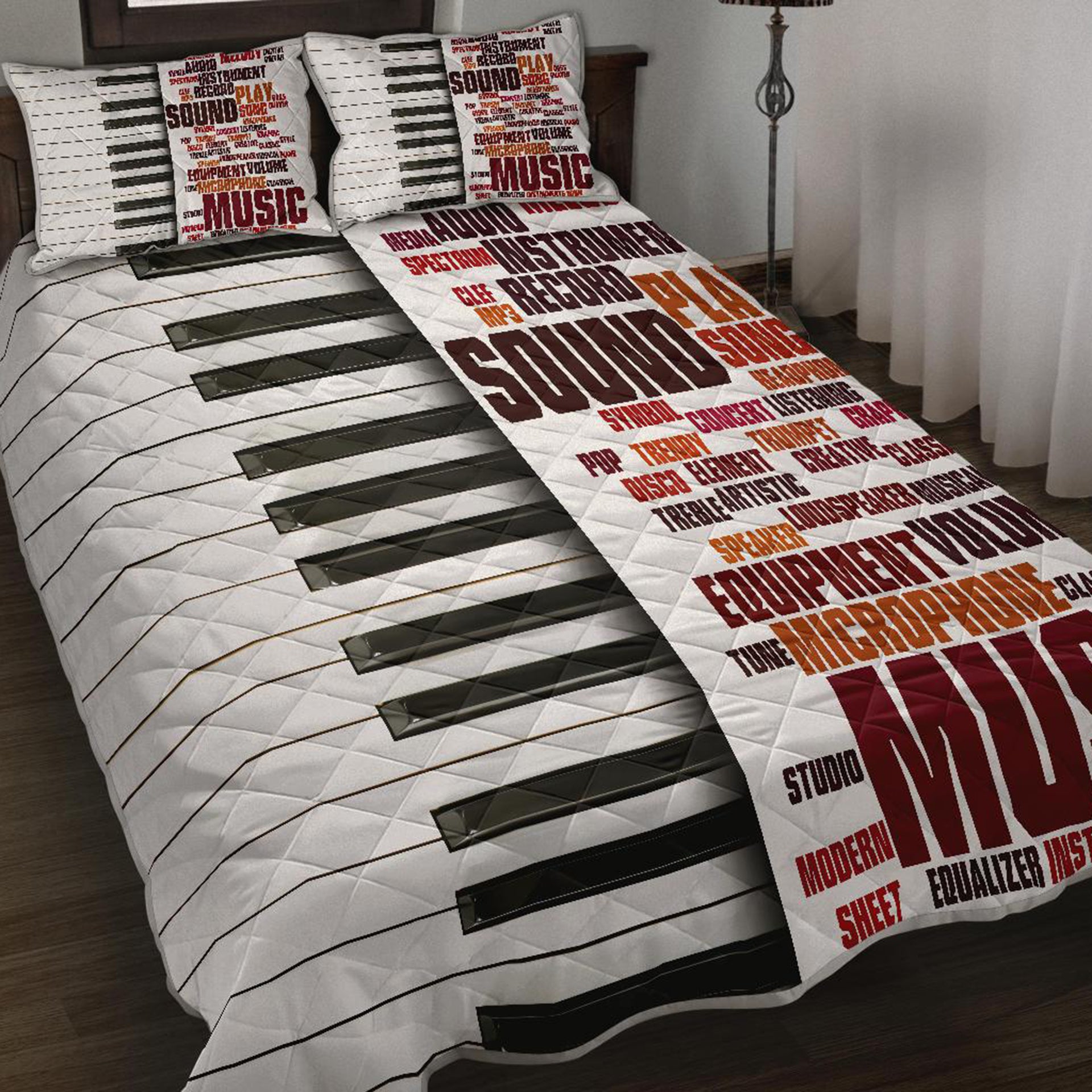 Piano And Music Words Quilt Bed Set