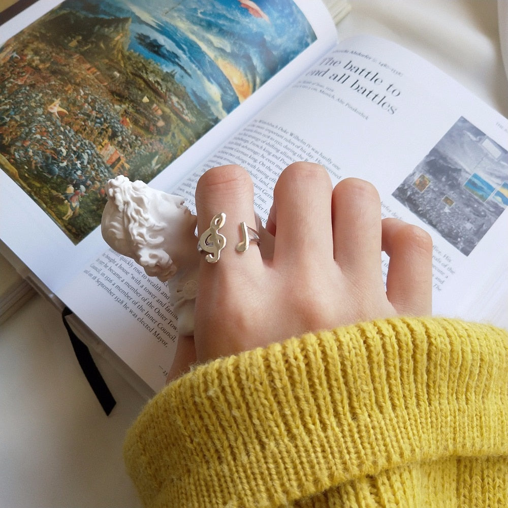 Re-sizable Music Notes Ring
