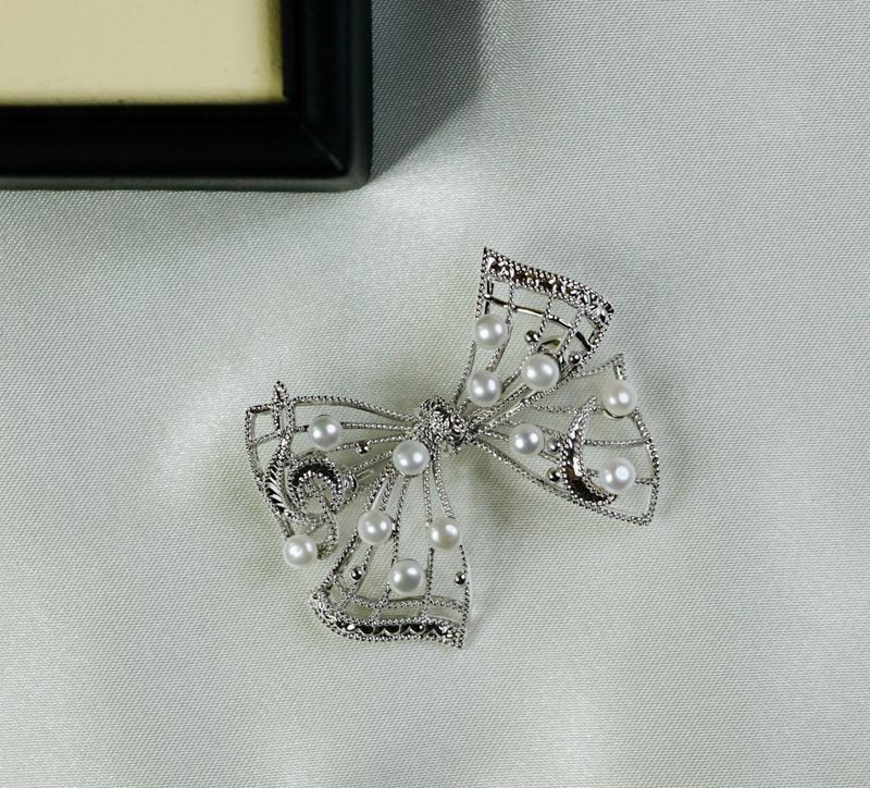 Music Notes Bow Brooches Set