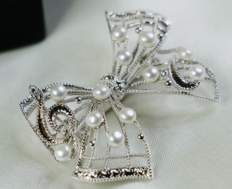 Music Notes Bow Brooches Set