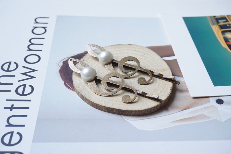 Pearl Music Note Hair Clip