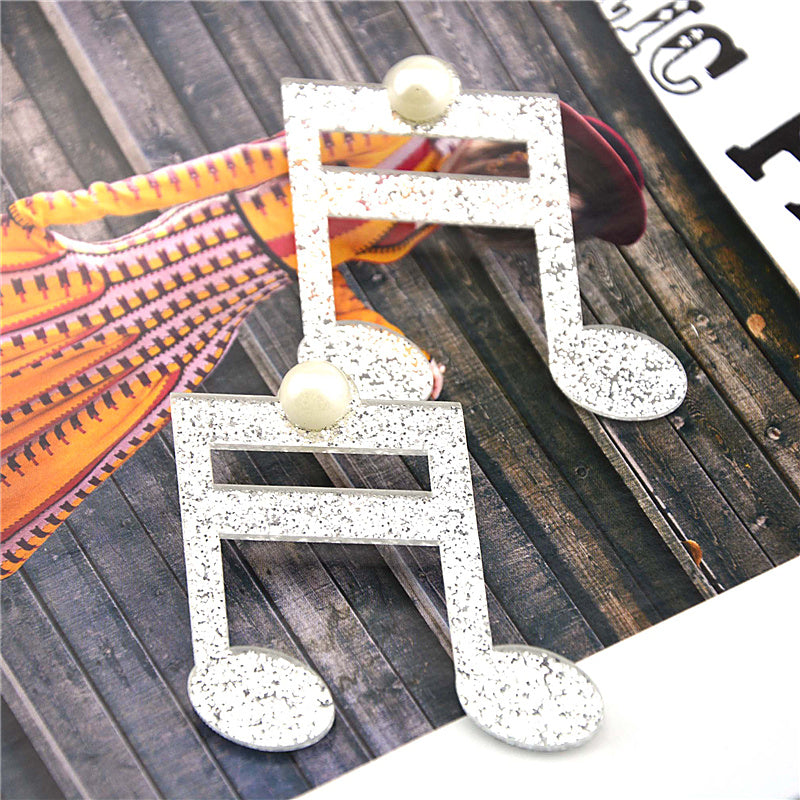 Music Notes Beige Pearls Earrings