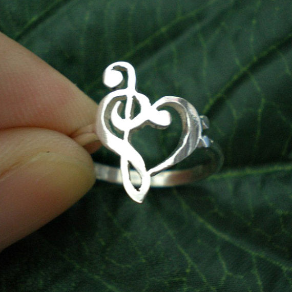 Music Note Heart Ring - Artistic Pod