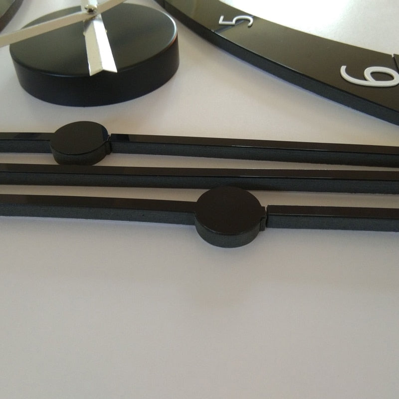 Black Harp Design Wall Clock