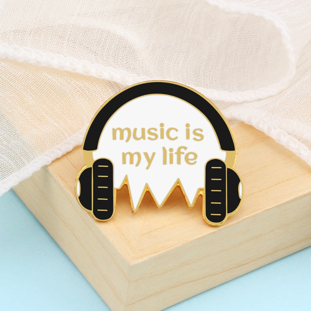Music Lovers Brooch Pin