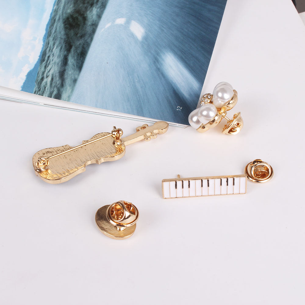 Free - Music instruments Brooch - Artistic Pod Review