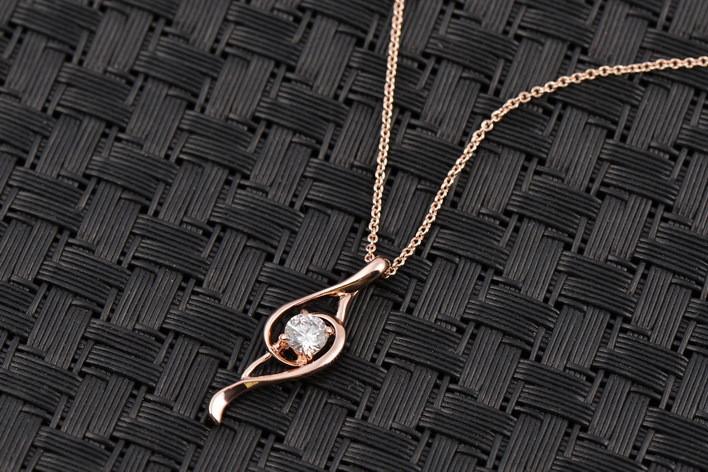 Crystal Musical Note Pendant Necklace - Artistic Pod