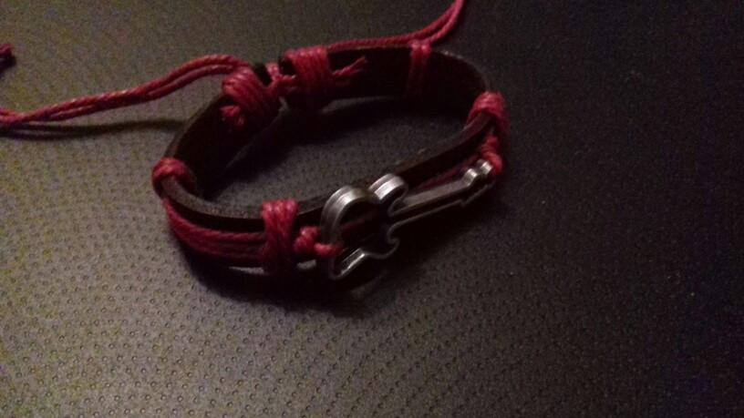 Antique Leather Hollow Guitar Bracelet - Artistic Pod