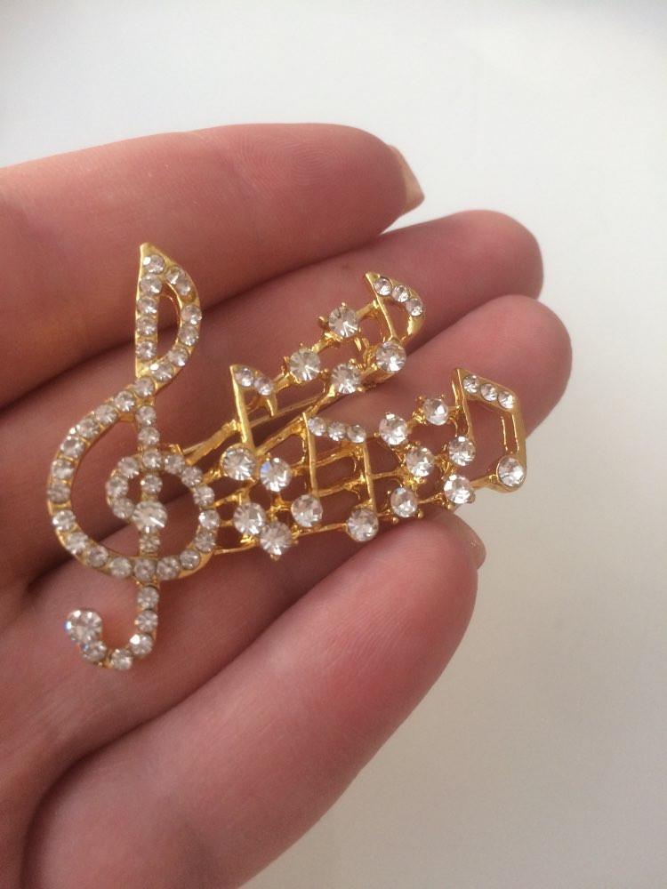 Free - Crystal Musical Note Charm Brooch - Artistic Pod Review