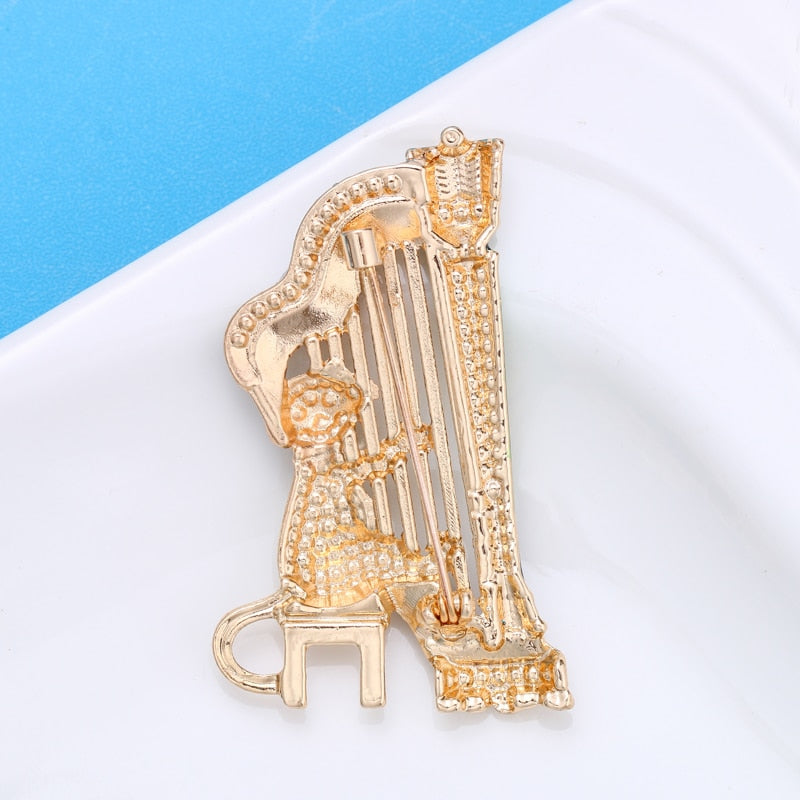 Sparkling Music Cat Brooch