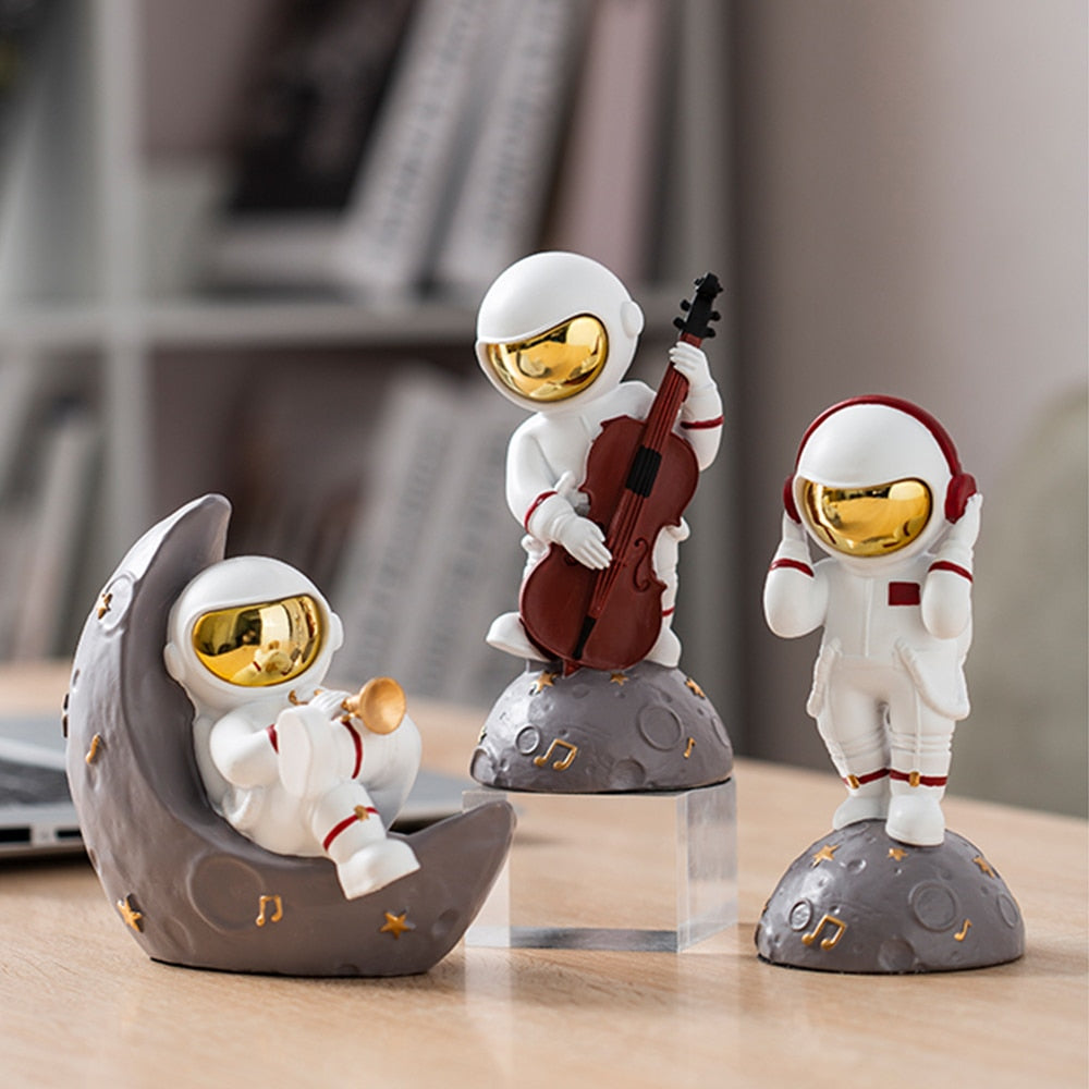 Astronaut Musical Figurine