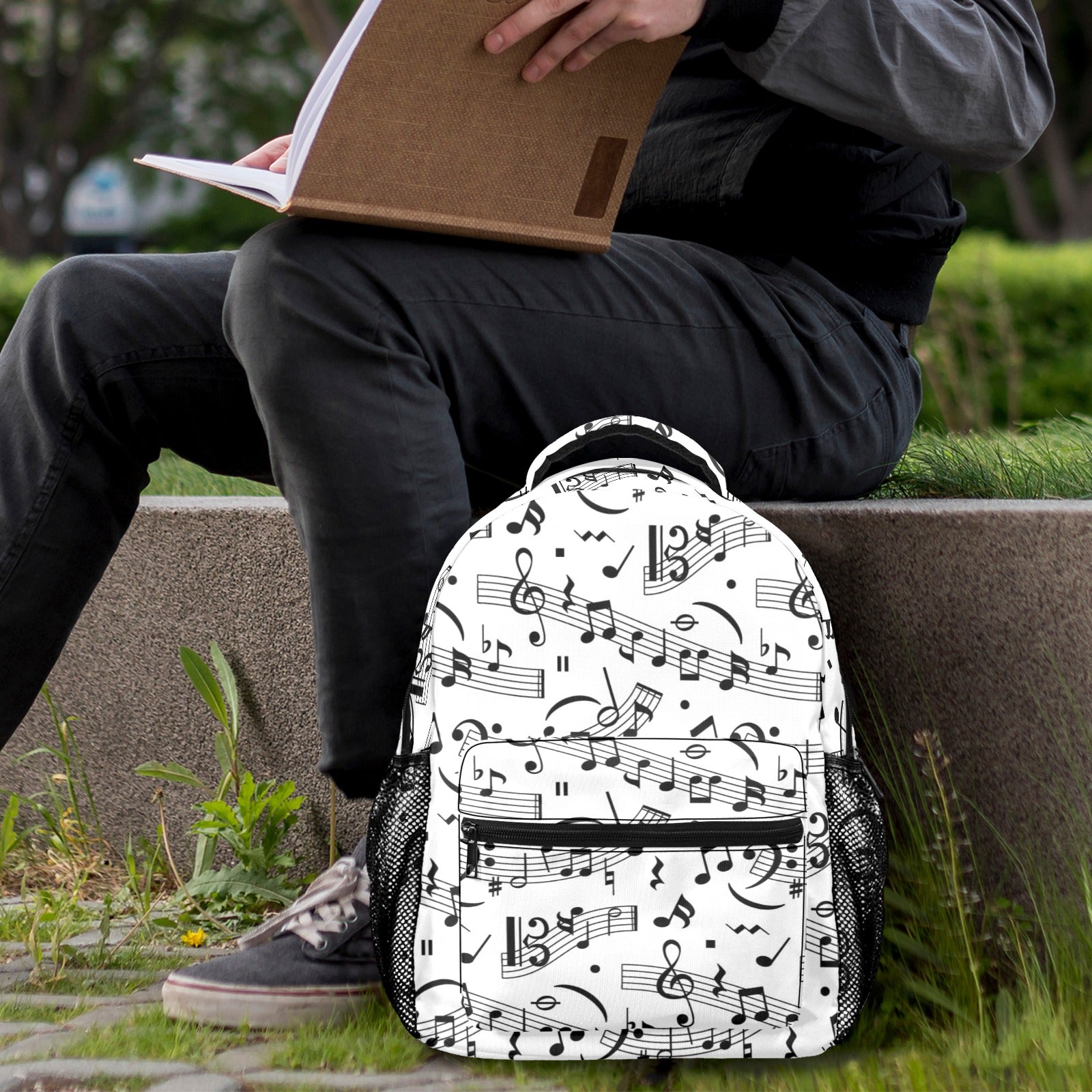White Music Scores 17-inch Casual Backpack
