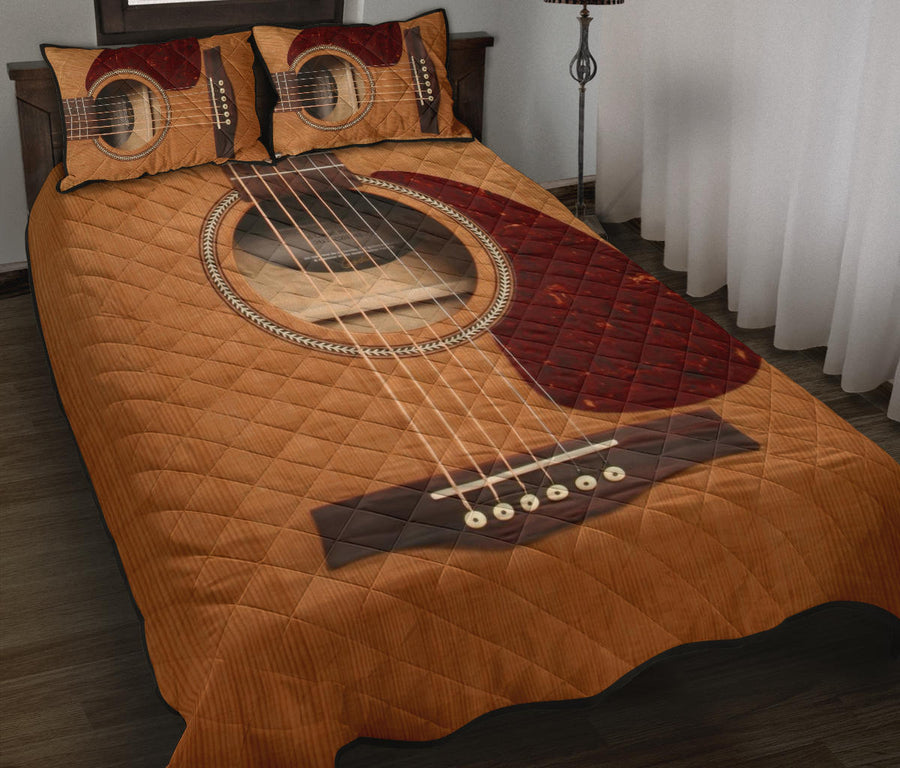 Wooden Guitar Quilt Bed Set