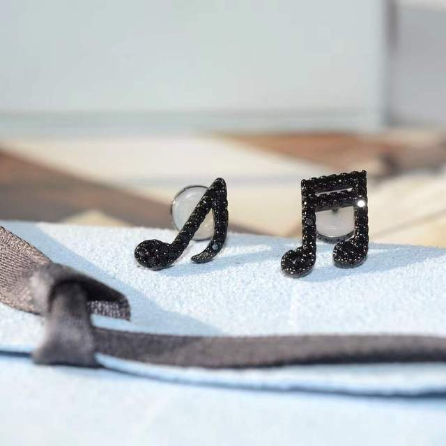Musical Note Zircon Earrings